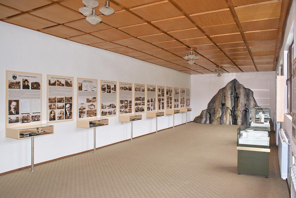 Tourist Center Momina Krepost Hotel Veliko Tarnovo Kültér fotó