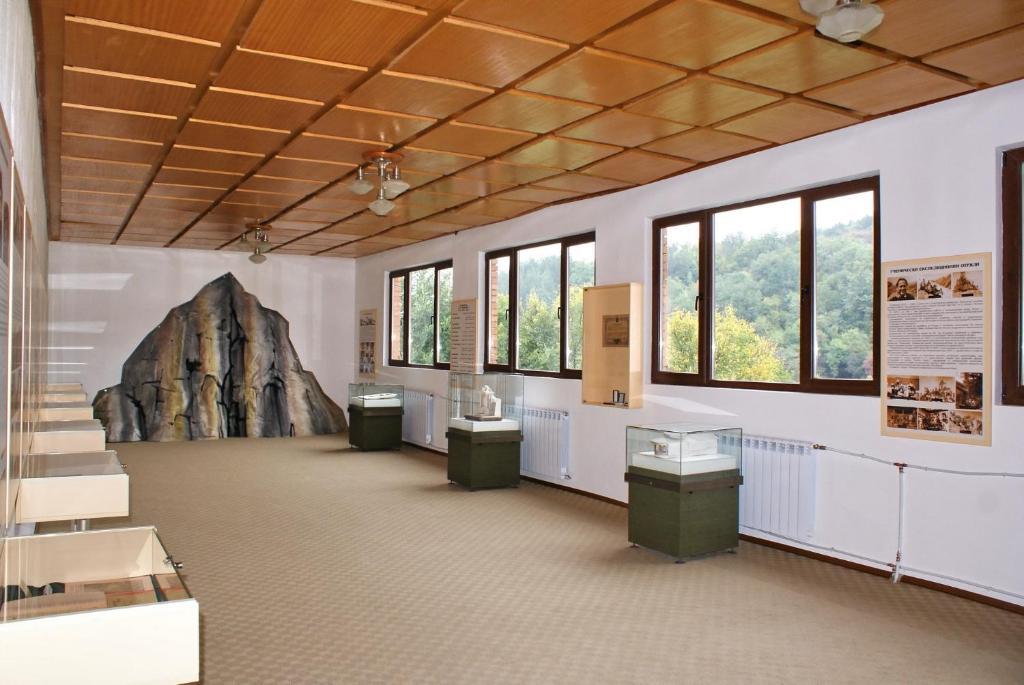 Tourist Center Momina Krepost Hotel Veliko Tarnovo Kültér fotó