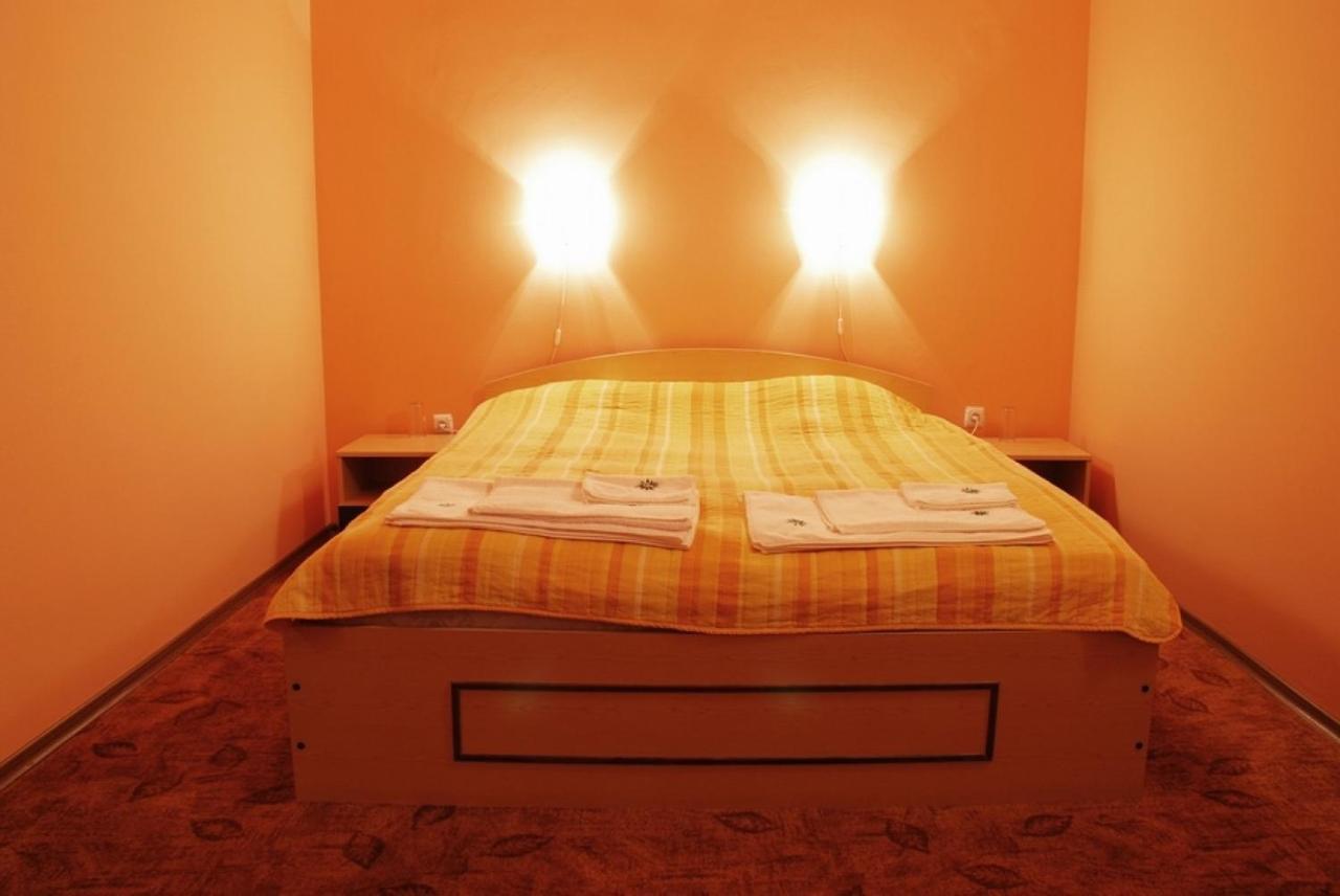Tourist Center Momina Krepost Hotel Veliko Tarnovo Kültér fotó
